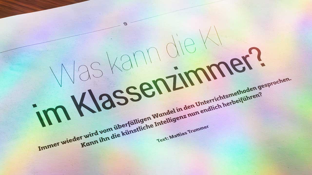 Abbildung der Headline "Was kann die KI im Klassenzimmer?", Ausschnitt aus der Falter Bildungsbeilage 2023 KI & Bildung