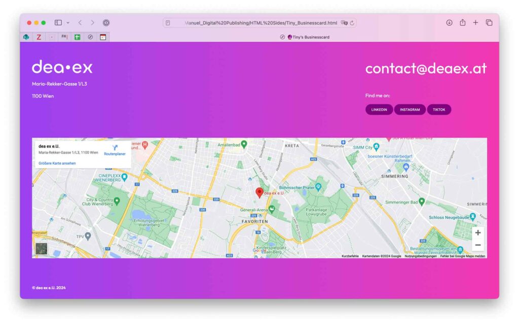 1920x1206_deaex_blog_Screenshot_html_chatgpt_contact Webseite mit einer Kontaktseite auf einem lila Hintergrund. Es zeigt die Adresse "dea ex e.U., Maria-Rekker-Gasse 1/L3, 1100 Wien" sowie eine eingebettete Google Maps-Karte, die den Standort darstellt. Es gibt auch Social Media Icons für LinkedIn, Instagram und TikTok